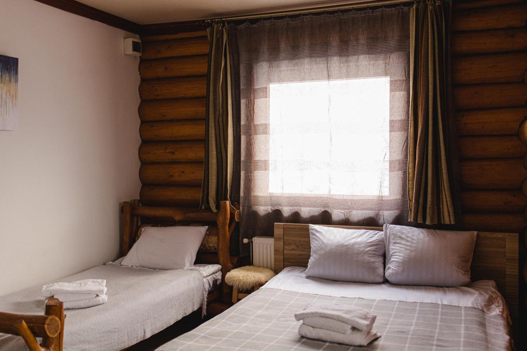 Hotel Kolyba Opryshkiv Nizhneye Selishche Exterior foto